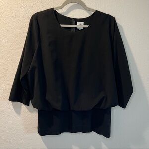 Women’s CAbi Black flowy open back quarter sleeve blouse size medium M